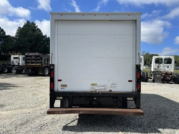 Used 2014 White Ram Base image 6