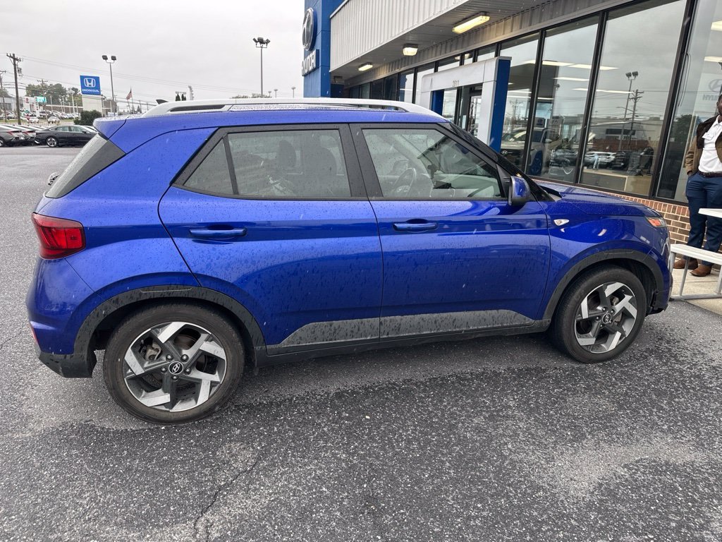 2022 Hyundai Venue Limited - Photo 8