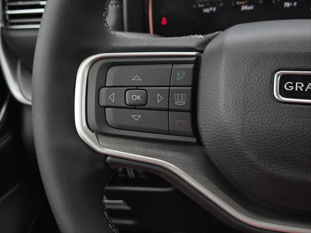 New 2026 Baltic-Gray Metallic Clear-Coat Exterior Paint Jeep Limited Altitude image 9