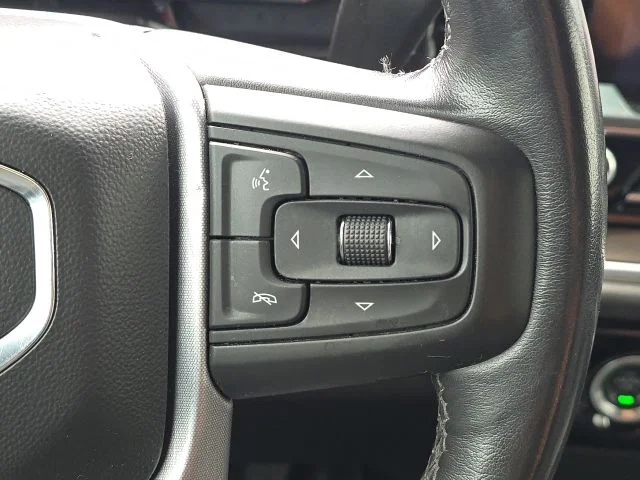 Used 2022 Silver GMC SLT image 40
