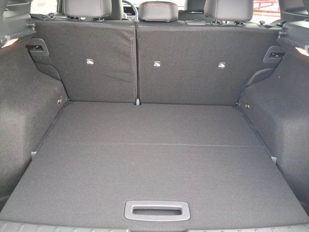 2026 Nissan KICKS SR - Photo 8