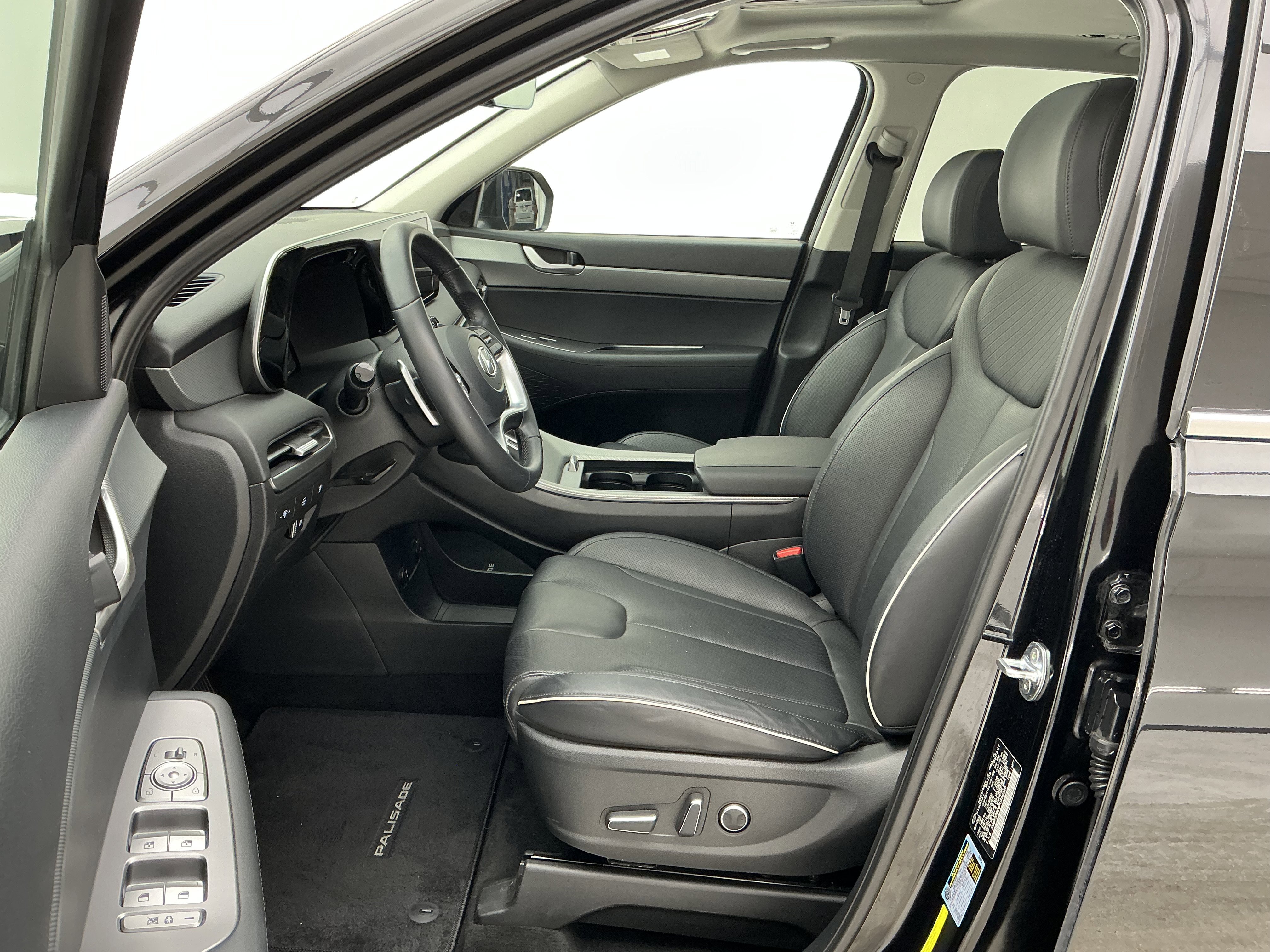 Certified Used 2023 Abyss Black Pearl Hyundai XRT image 17