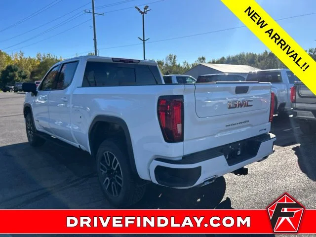 Used 2025 White GMC AT4 image 11