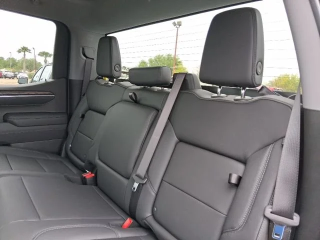 2026 GMC Sierra 1500 SLT - Photo 16