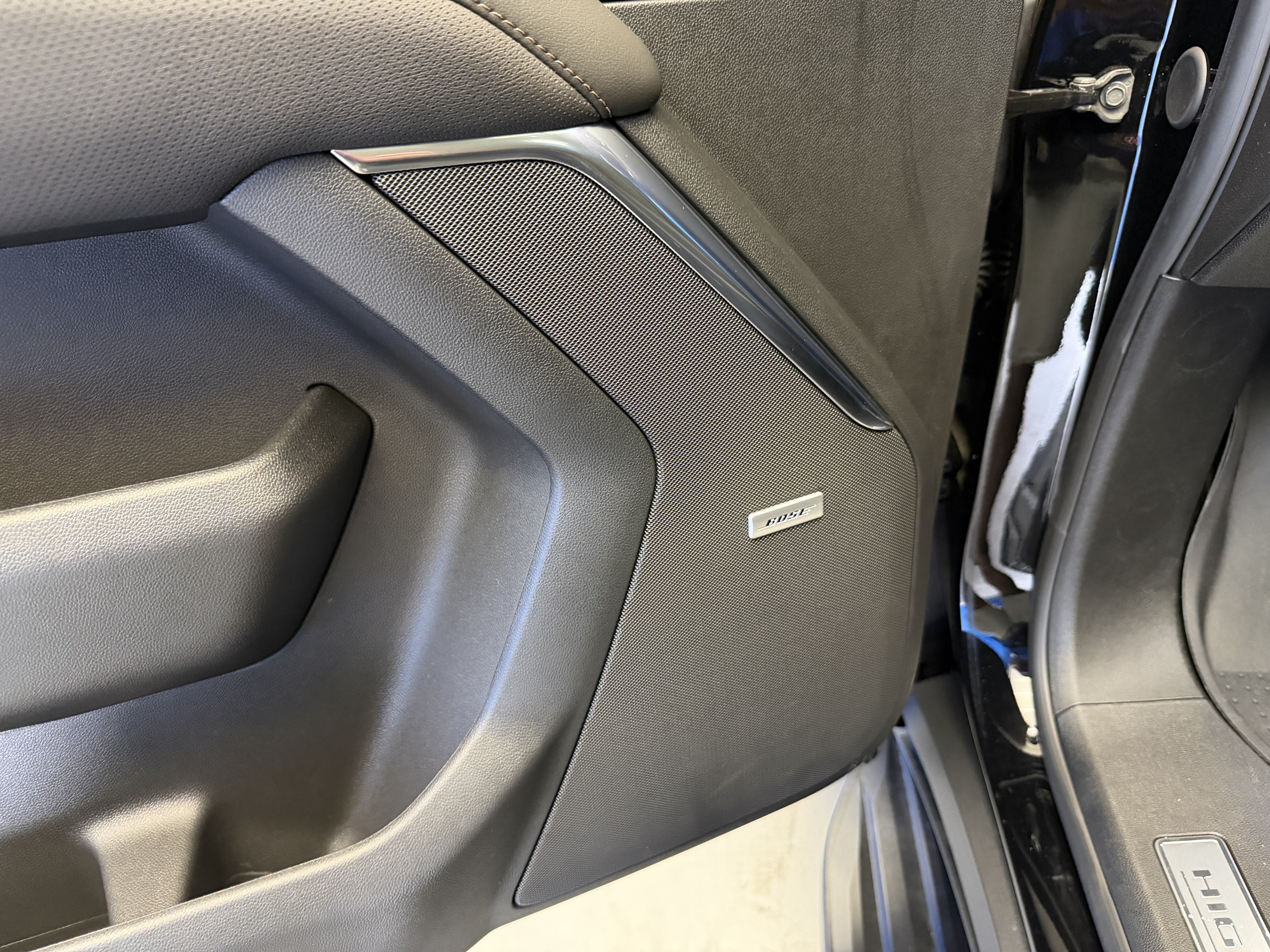 2026 Chevrolet Suburban High Country - Photo 12