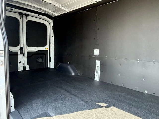 New 2026 Oxford White Ford Base image 13