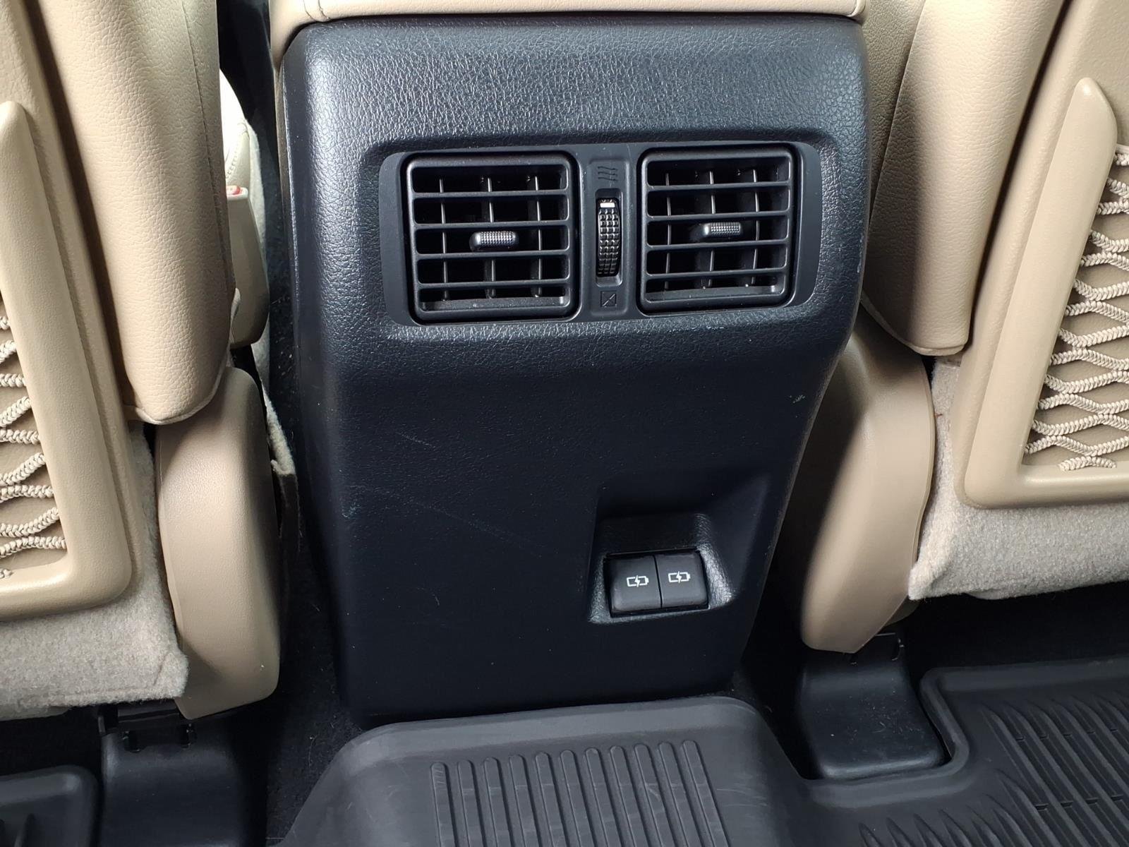 Used 2024 Wind Chill Pearl Toyota Limited image 17