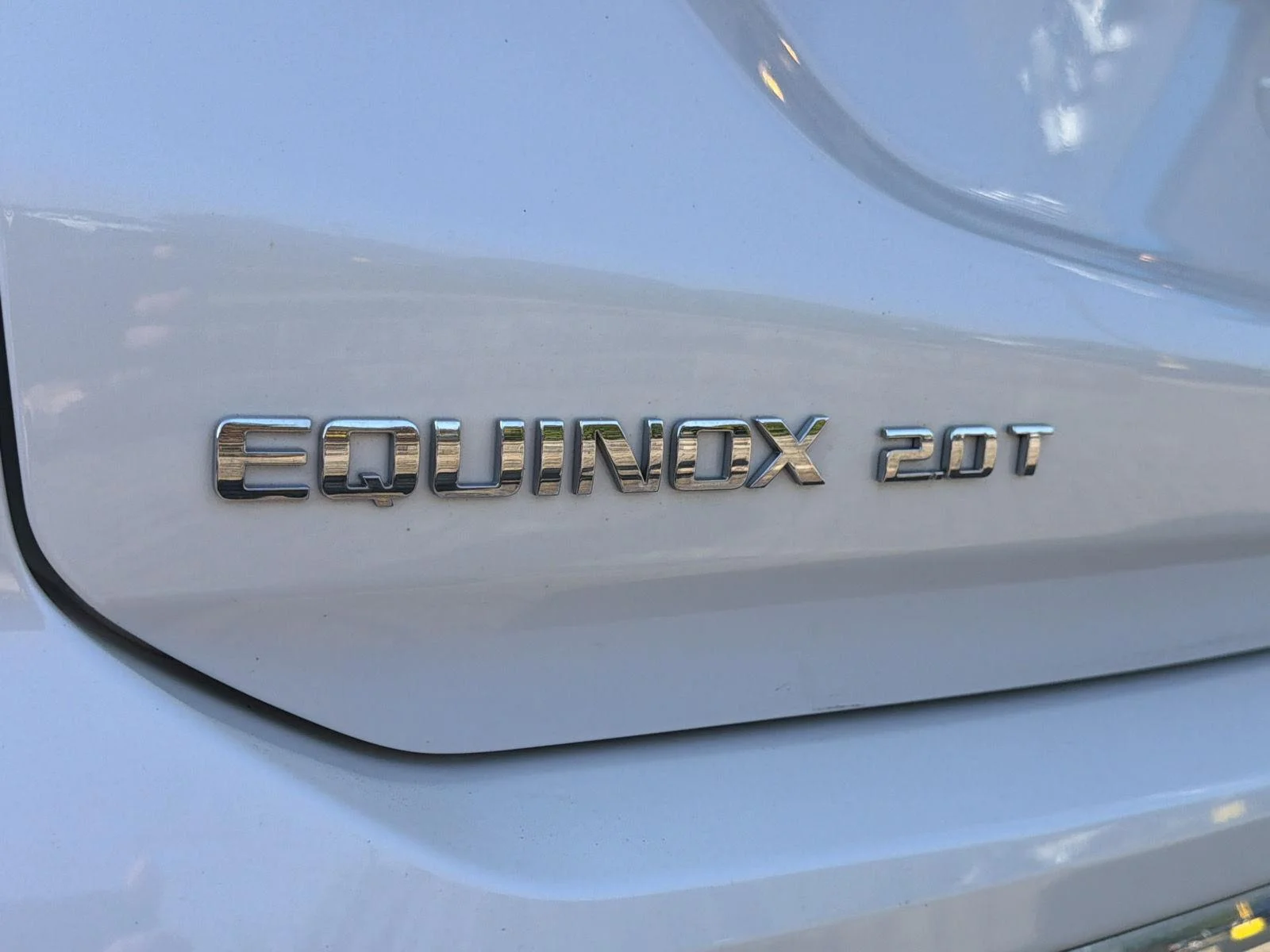 Used 2019 Iridescent Pearl Tricoat Chevrolet Premier image 11