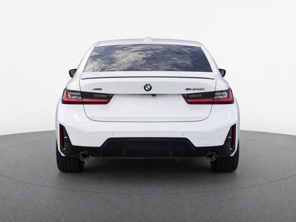 New 2026 Mineral White Metallic BMW 330i xDrive image 5