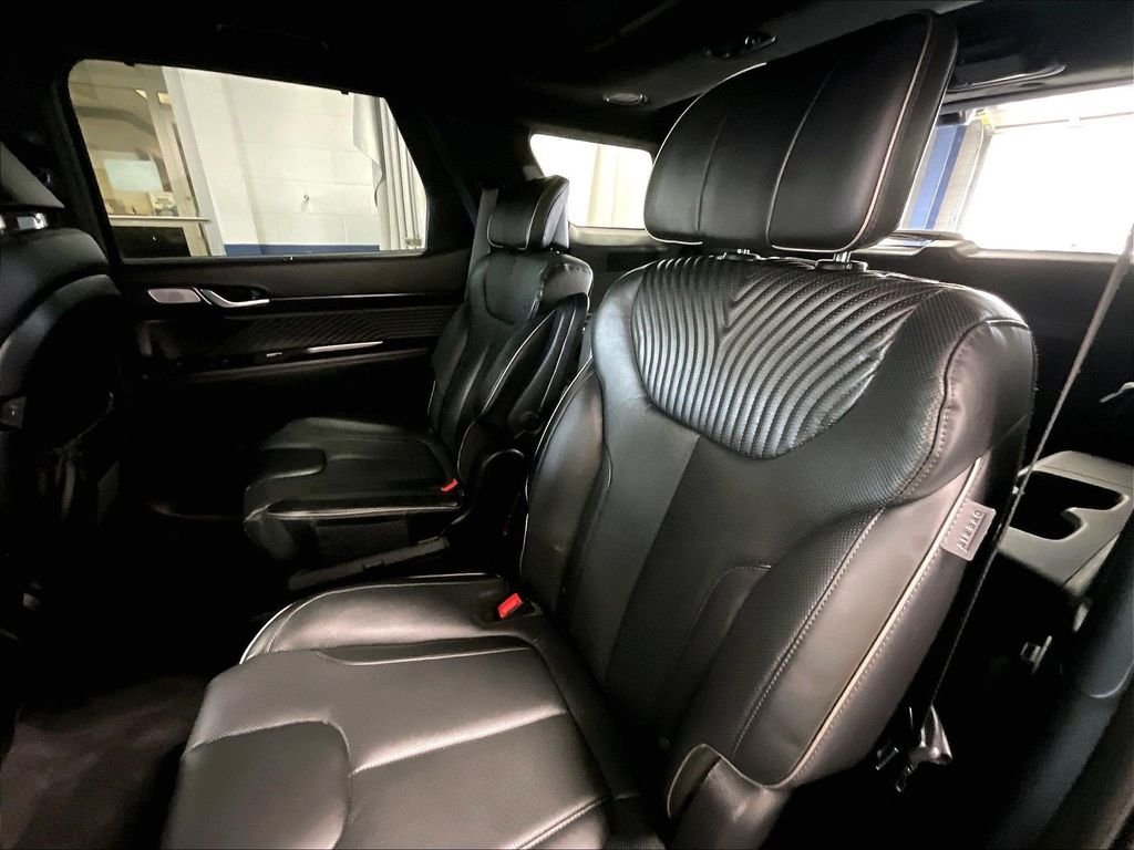 Used 2025 Green Hyundai Calligraphy image 14