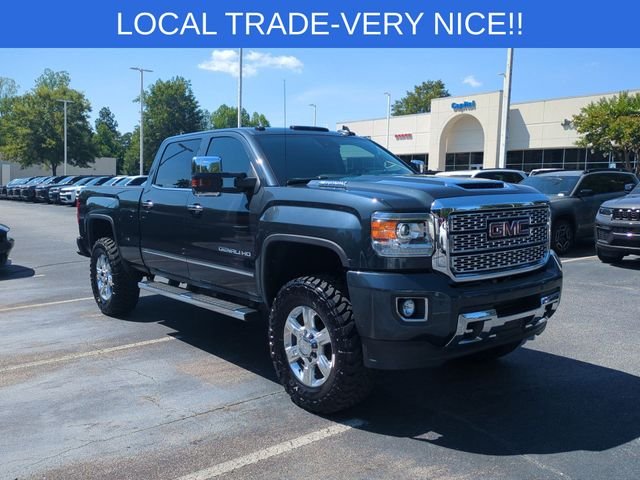 Used 2019 Gray GMC Denali image 7