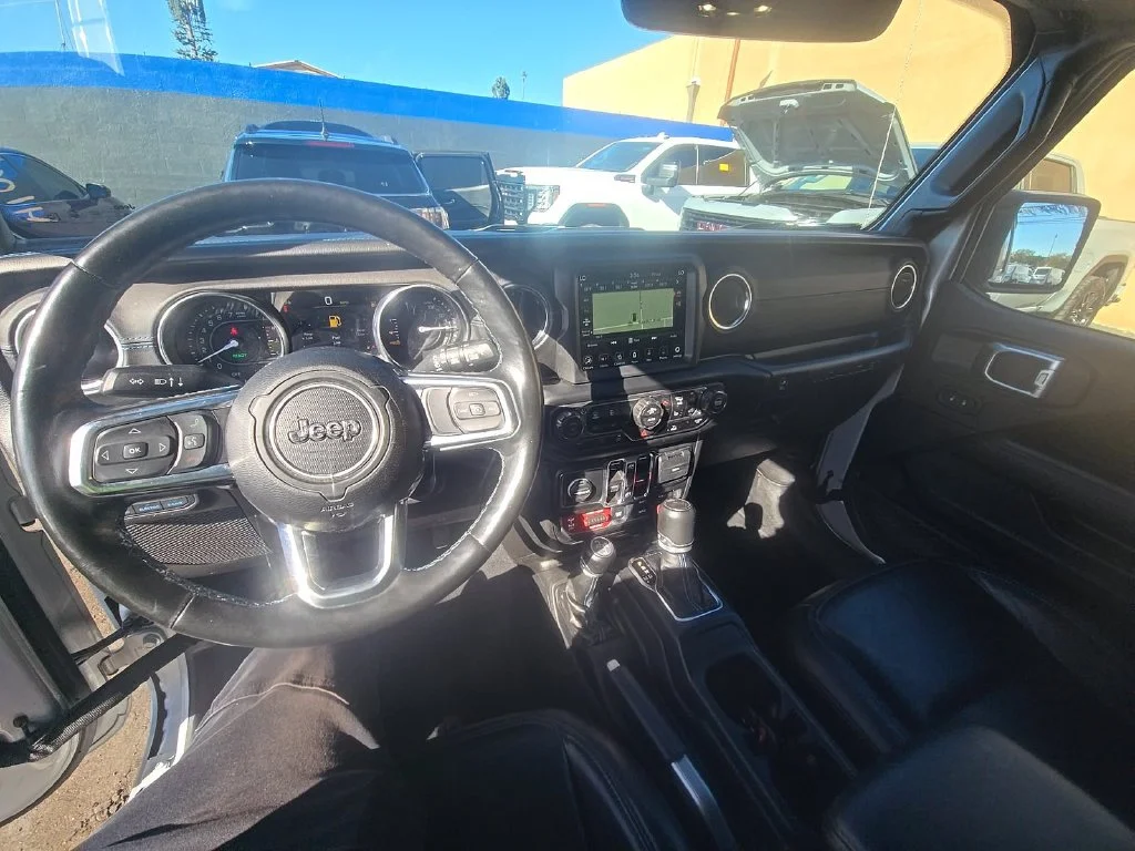 Used 2022 Silver Jeep Unlimited Rubicon 4xe image 6