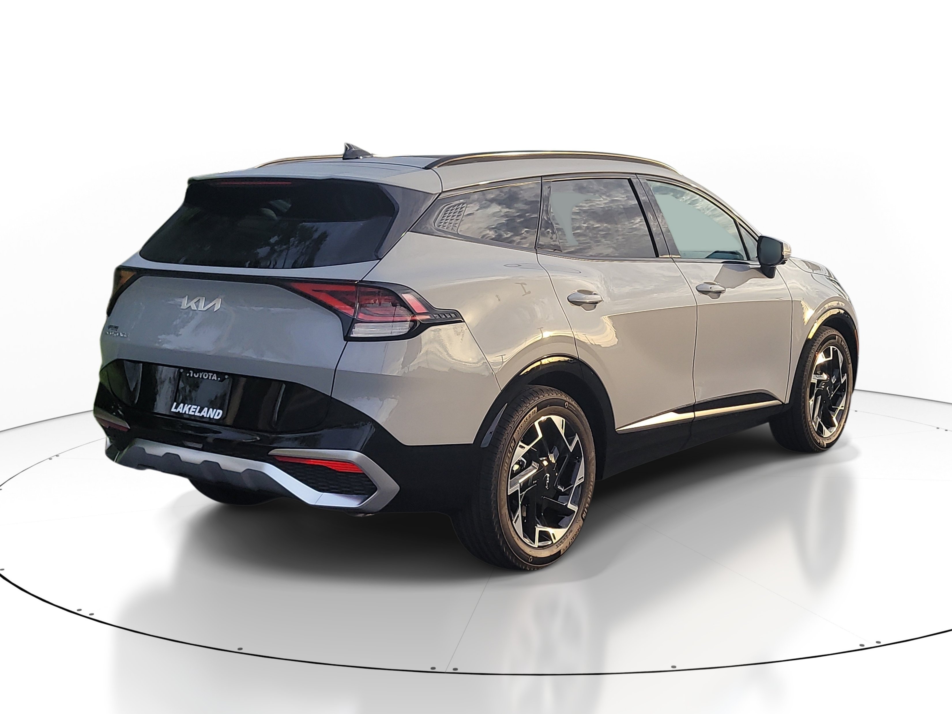 Used 2025 Wolf Gray Kia SX-Prestige image 6