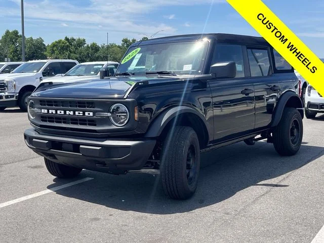New 2025 Black Ford Base image 5