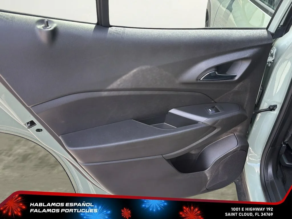 Used 2025 Cacti Green Chevrolet ACTIV image 24