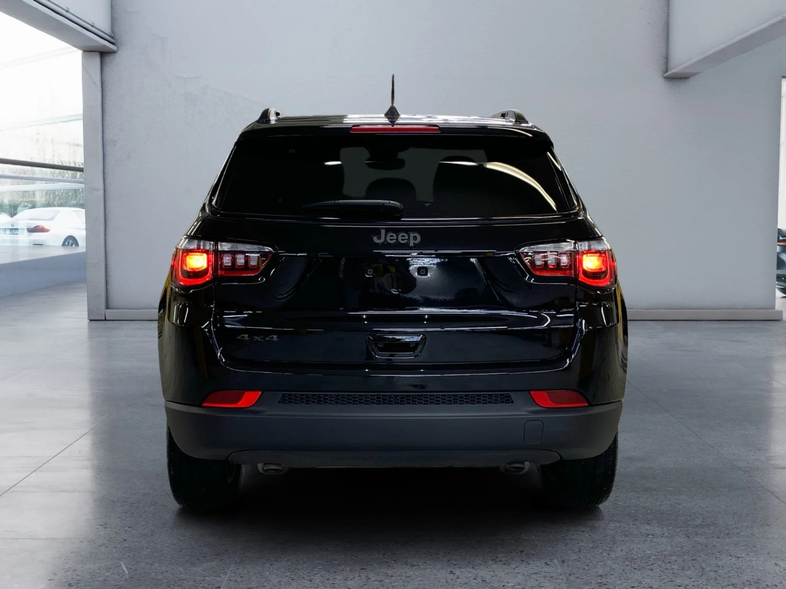 New 2026 Diamond Black Crystal Pearl Jeep North image 4