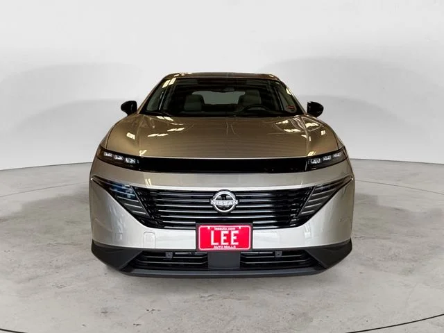 New 2026 Gold Nissan SL image 9