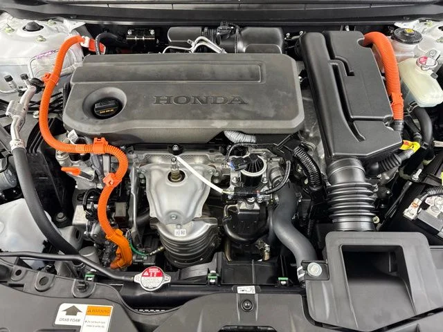 Used 2025 White Honda EX-L image 21