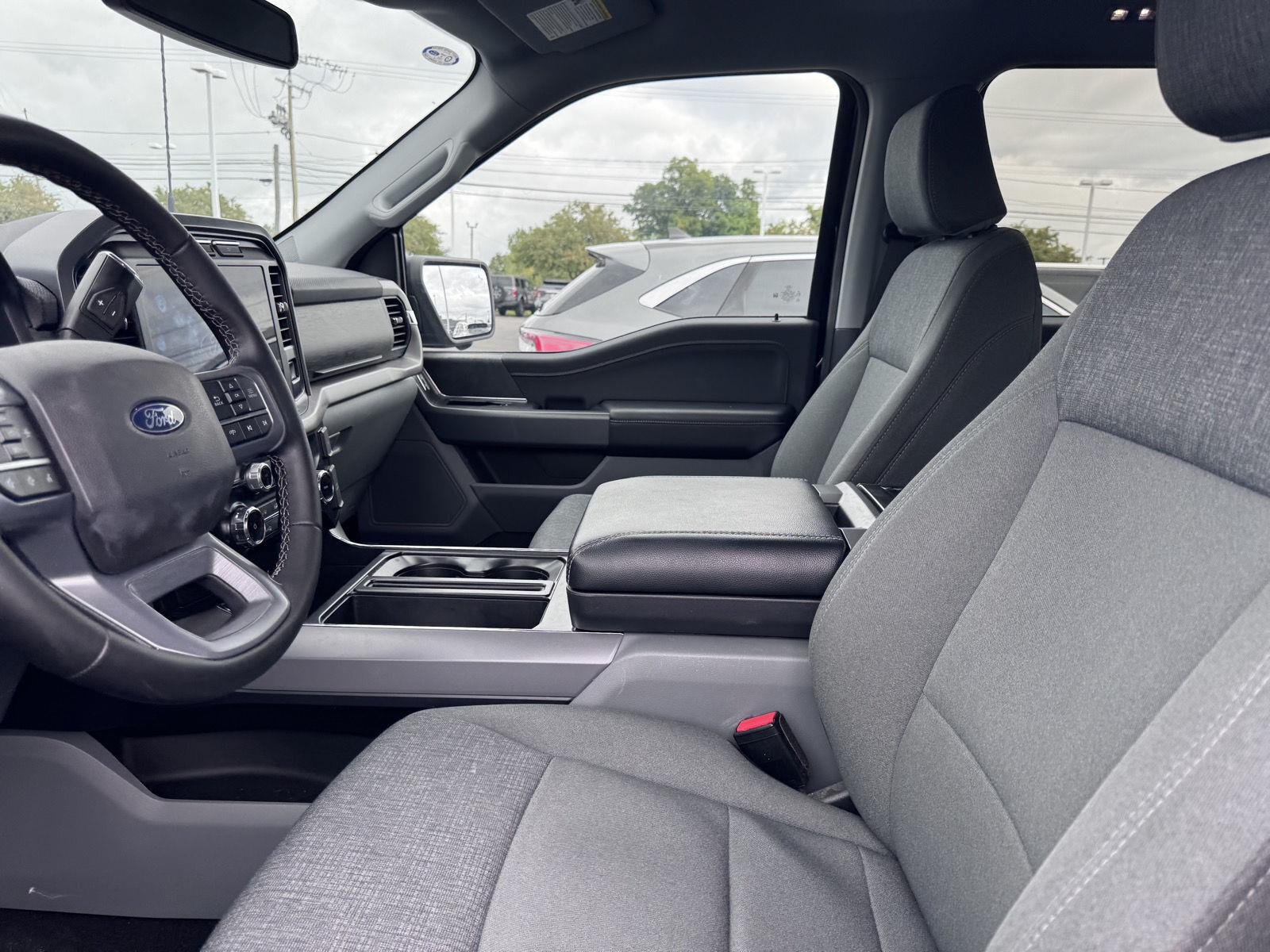 Used 2024 Agate Black Ford  image 9