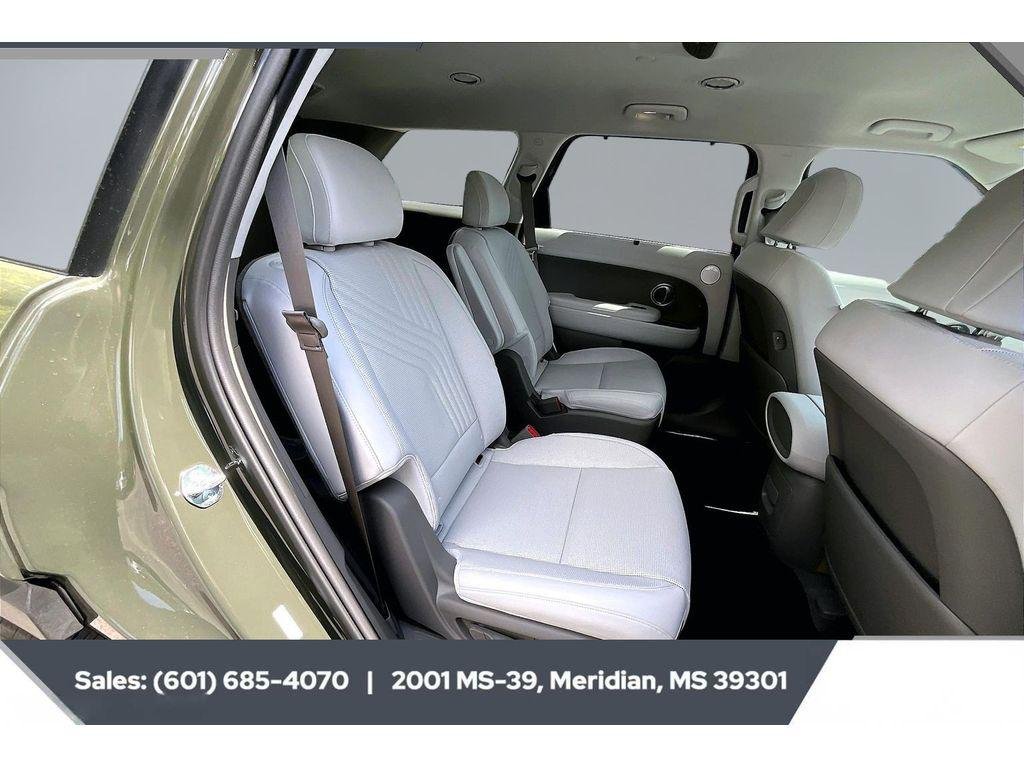 New 2026 TITAN GREEN Hyundai SEL FWD image 8