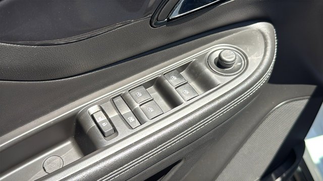 Used 2021 Summit White Buick Preferred image 17