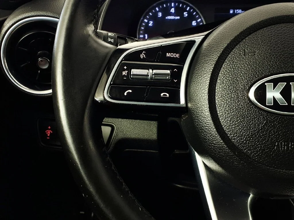 Used 2021 Black Kia EX image 20