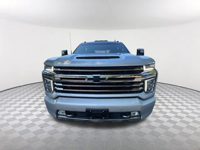 Used 2022 SILVER ICE METALLIC Chevrolet High Country image 2