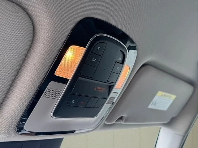 Used 2022 Gray Hyundai SEL image 24