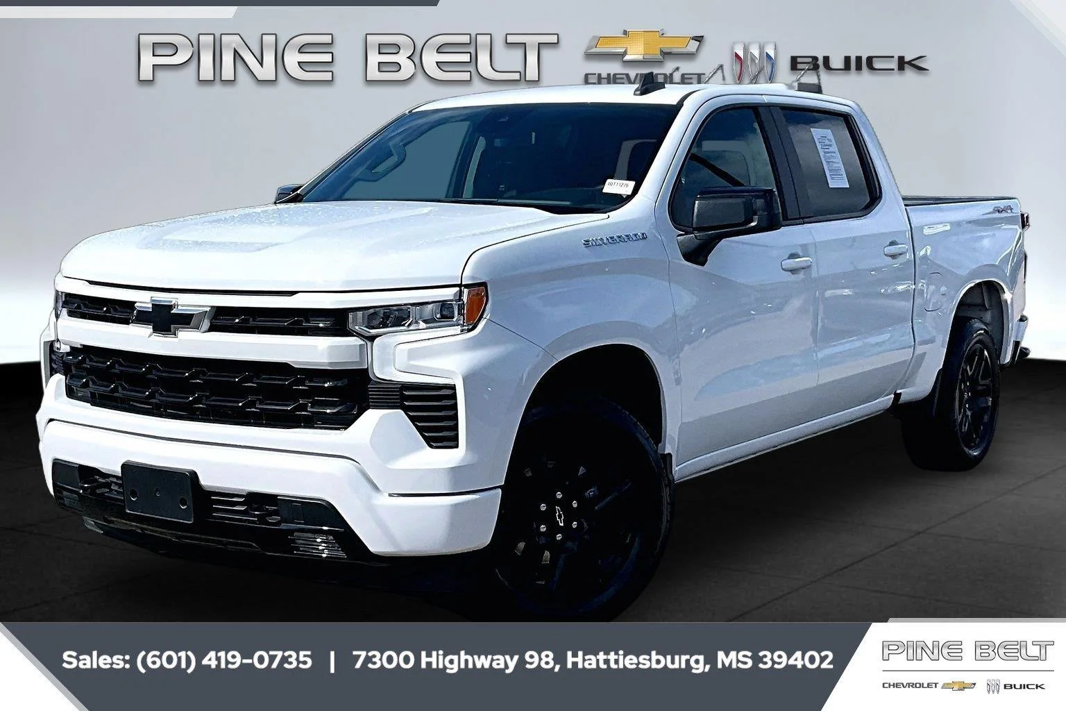 Used 2024 Summit White Chevrolet RST image 11
