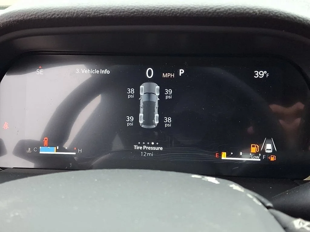 New 2026 Diamond Black Crystal Pearlcoat Jeep Laredo X image 18