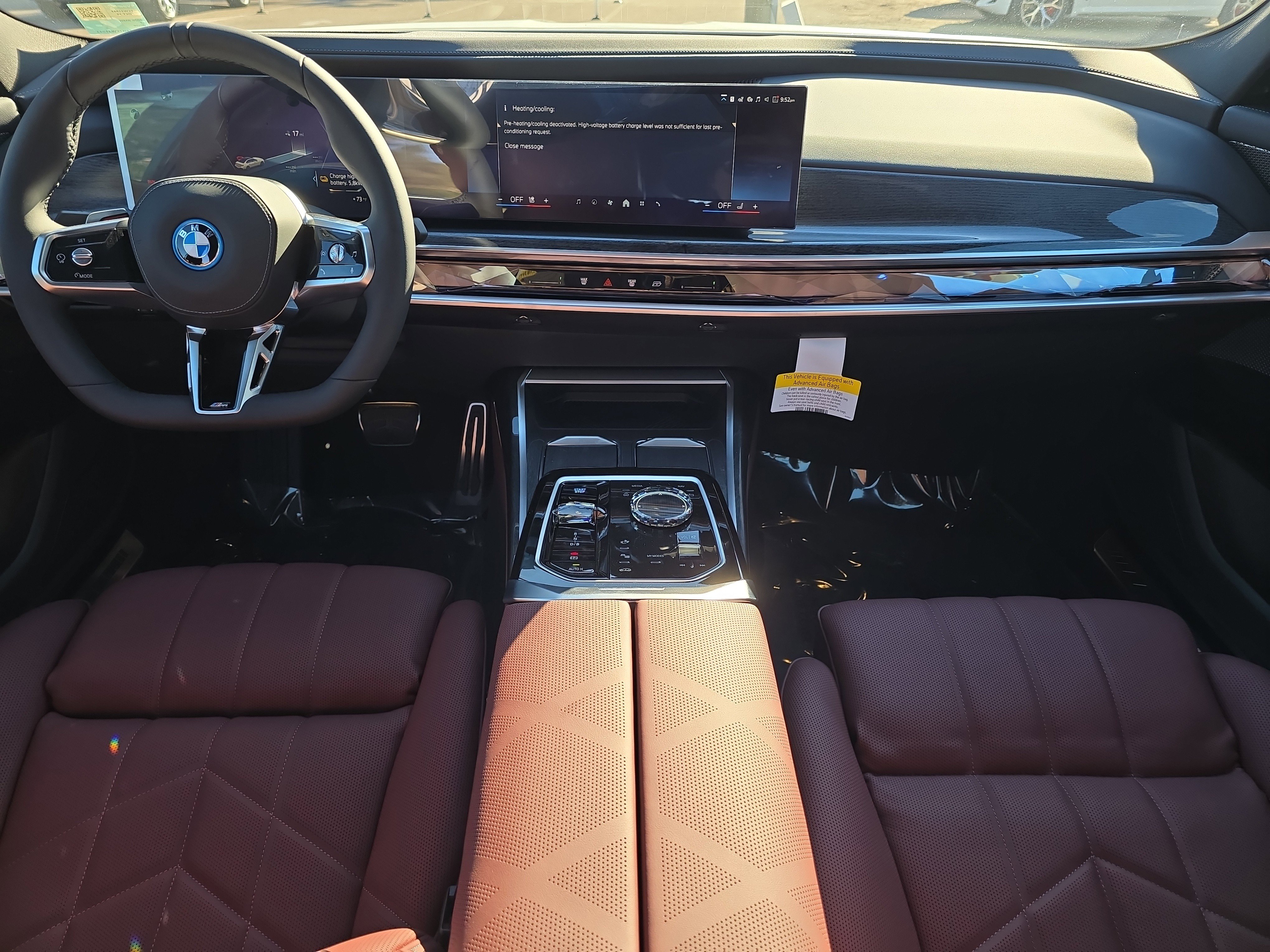 2026 BMW i7 50 - Photo 12