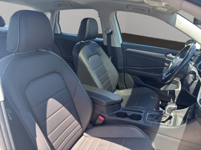 Used 2024 White Volkswagen SE image 20