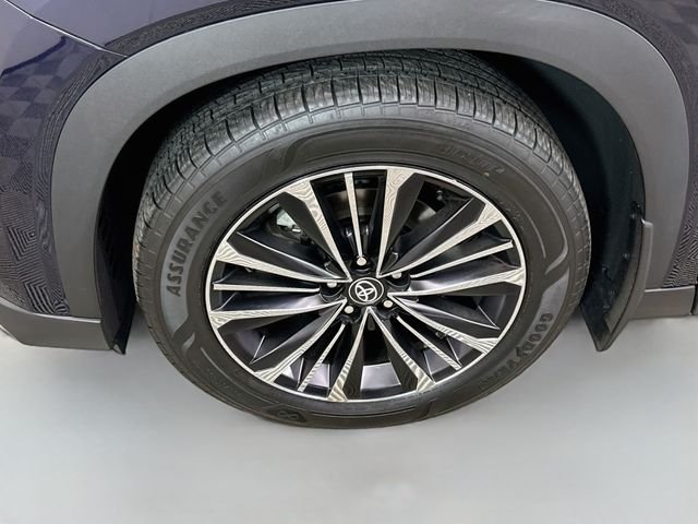 Used 2024 Blue Toyota MAX Platinum image 33