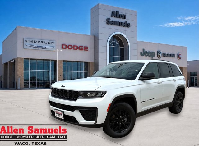 New 2026 Jeep Grand Cherokee Laredo Altitude With Navigation