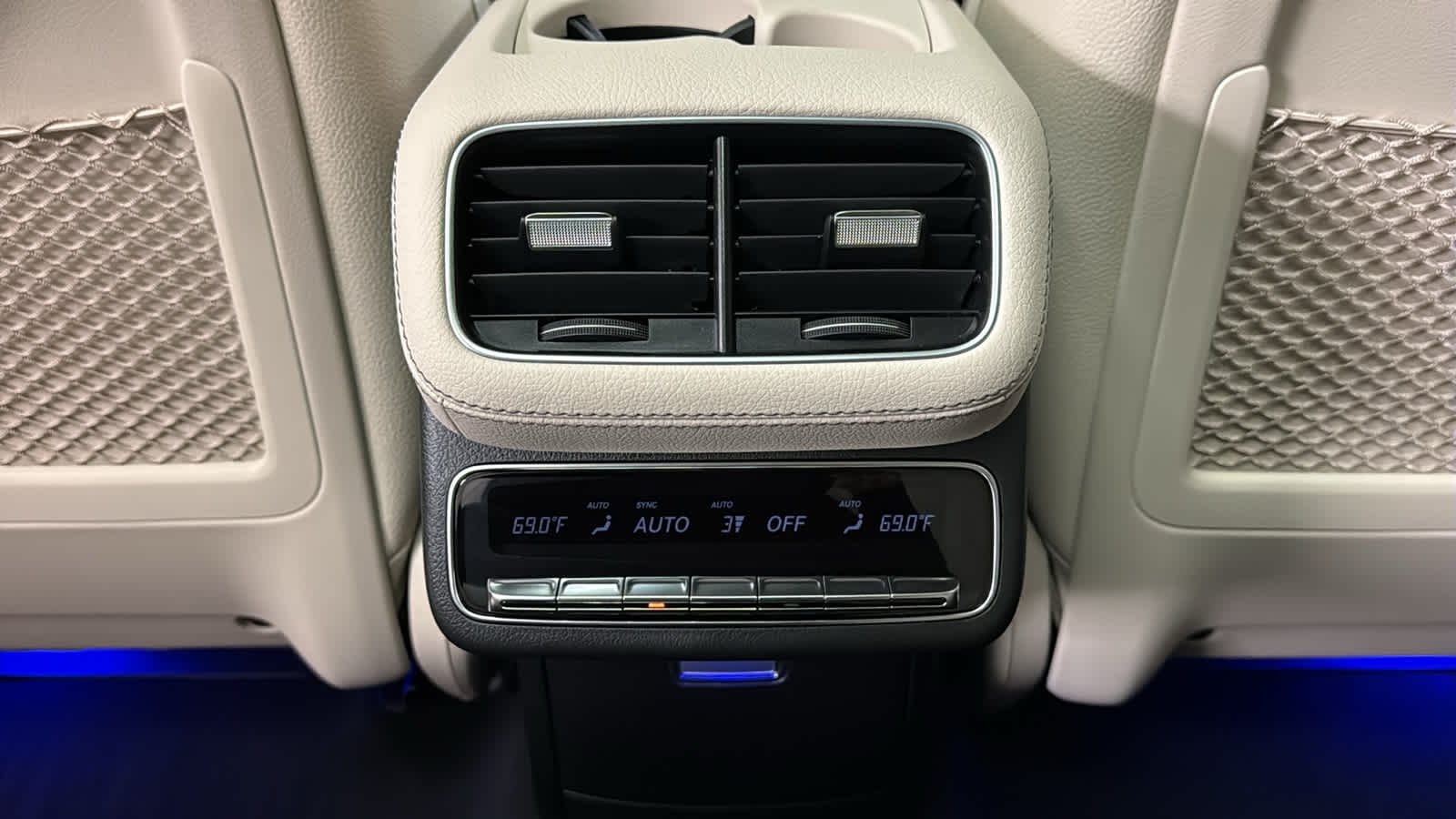 New 2026 Polar White Mercedes-Benz GLS 450 image 30