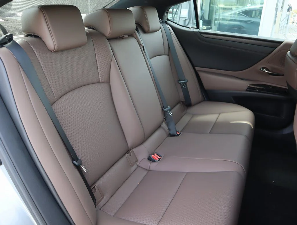 Used 2025 Silver Lexus 350 image 28
