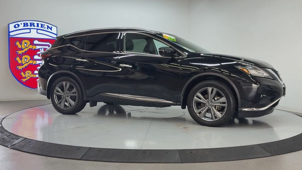 Used 2020 Super Black Metallic Nissan Platinum image 3