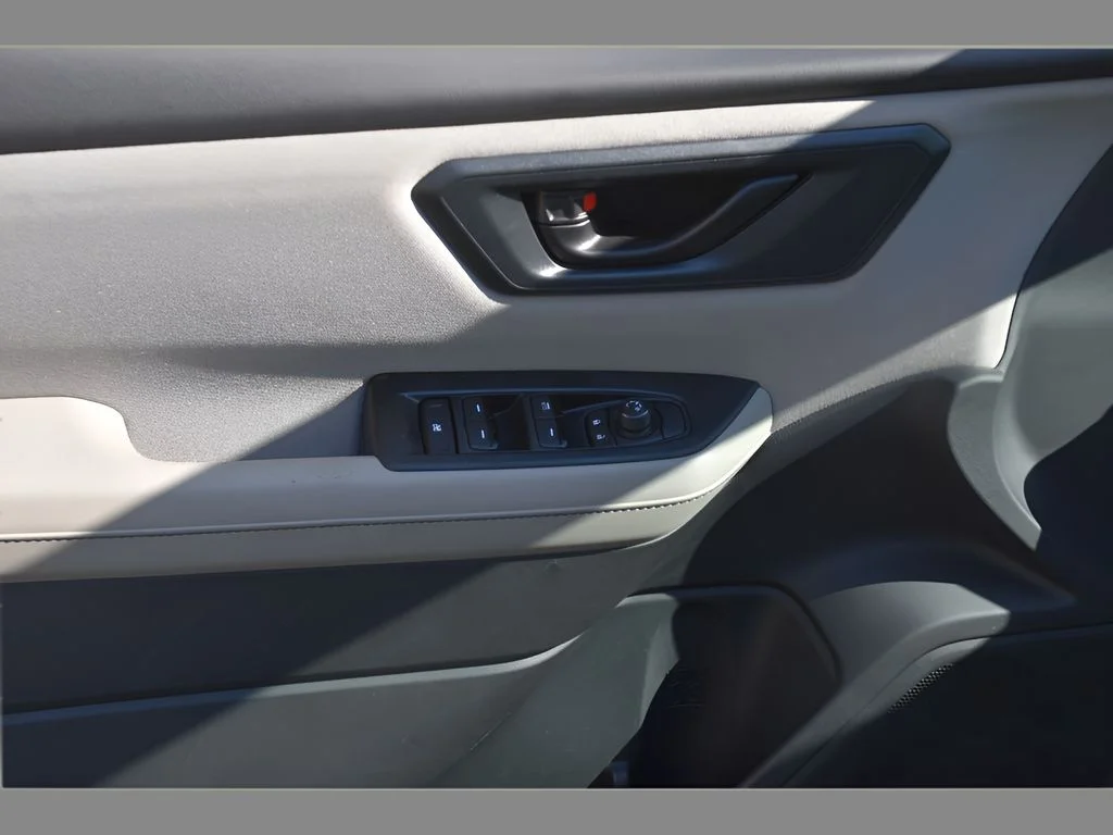 New 2026 CRYSTAL WHITE PEARL Subaru Standard Model image 21
