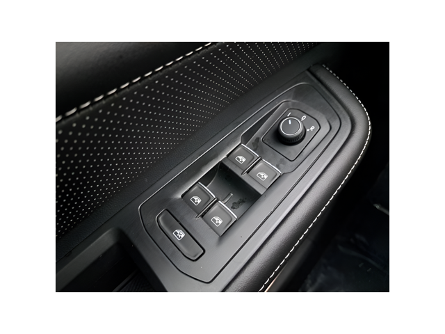 New 2026 Pure Gray Volkswagen 2.0T SE W/TECHNOLOGY image 22