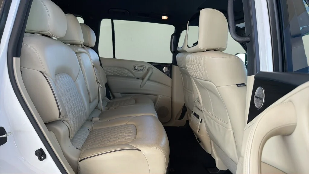 Used 2023 Moonstone White INFINITI Sensory image 14