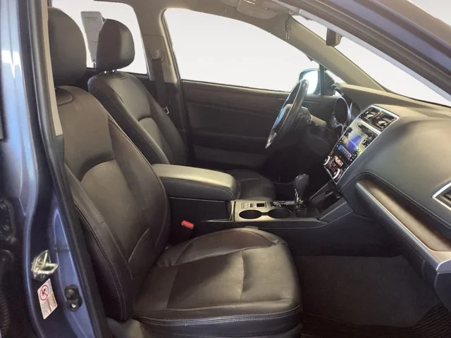 Used 2018 Twilight Blue Metallic Subaru Limited image 15