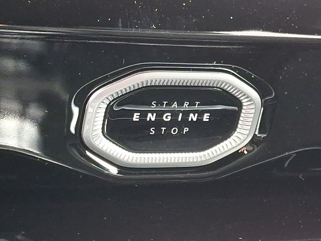 New 2026 Baltic Gray Metallic Clearcoat Jeep Altitude image 16