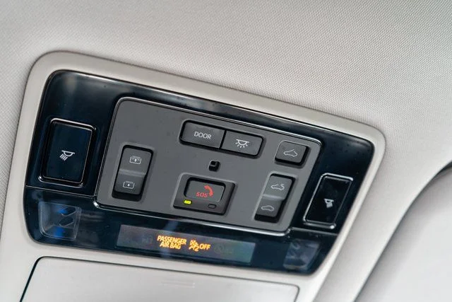 Used 2025 White Toyota  image 44