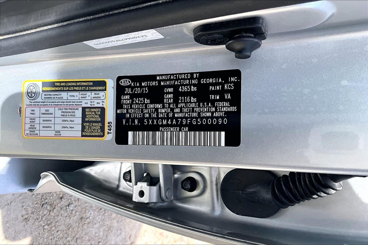 Used 2015 Sparkling Silver Kia LX image 34