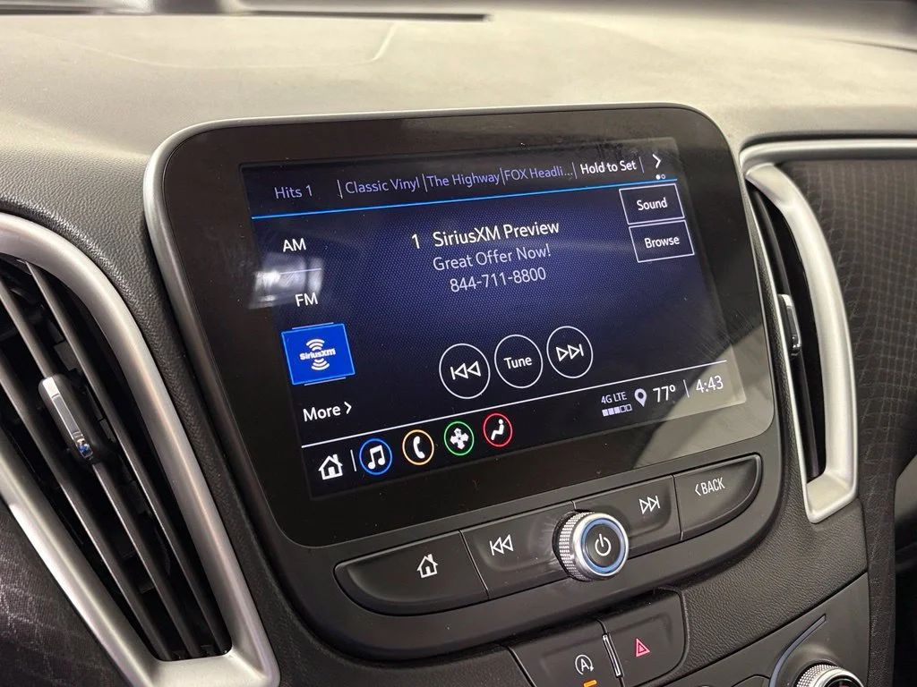 Used 2024 Summit White Chevrolet 1LT image 22