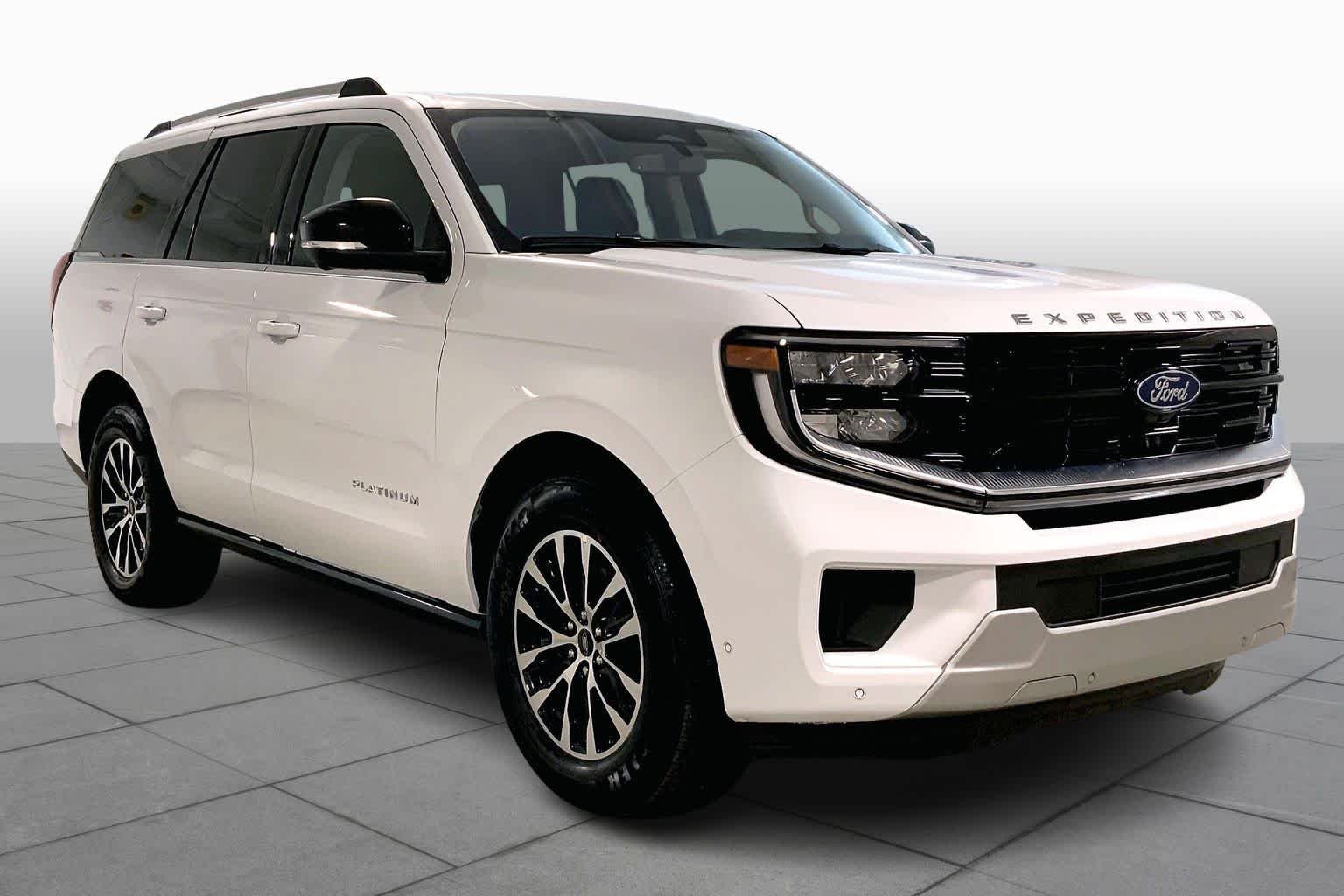 Used 2025 Ford Expedition Platinum with VIN 1FMJU1M8XSEA22412 for sale in Kansas City