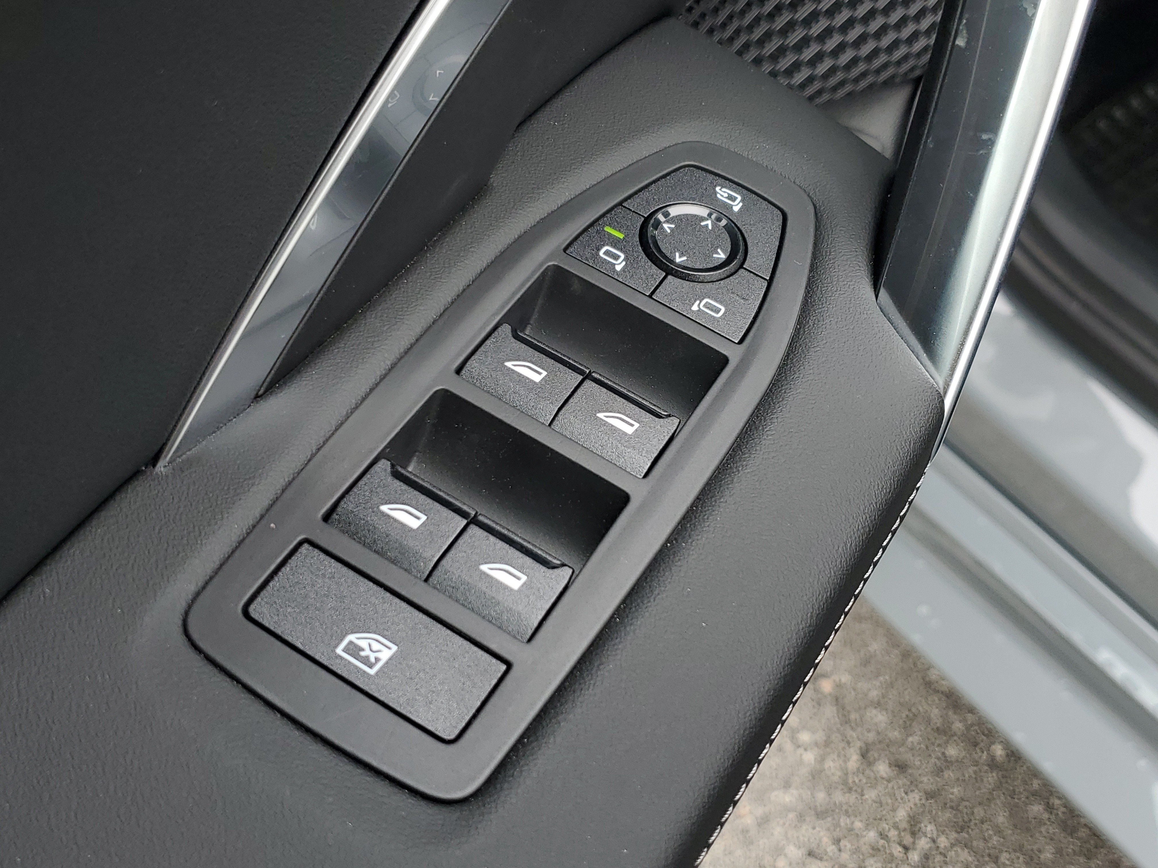 New 2026 Brooklyn Grey Metallic BMW xDrive28i image 21