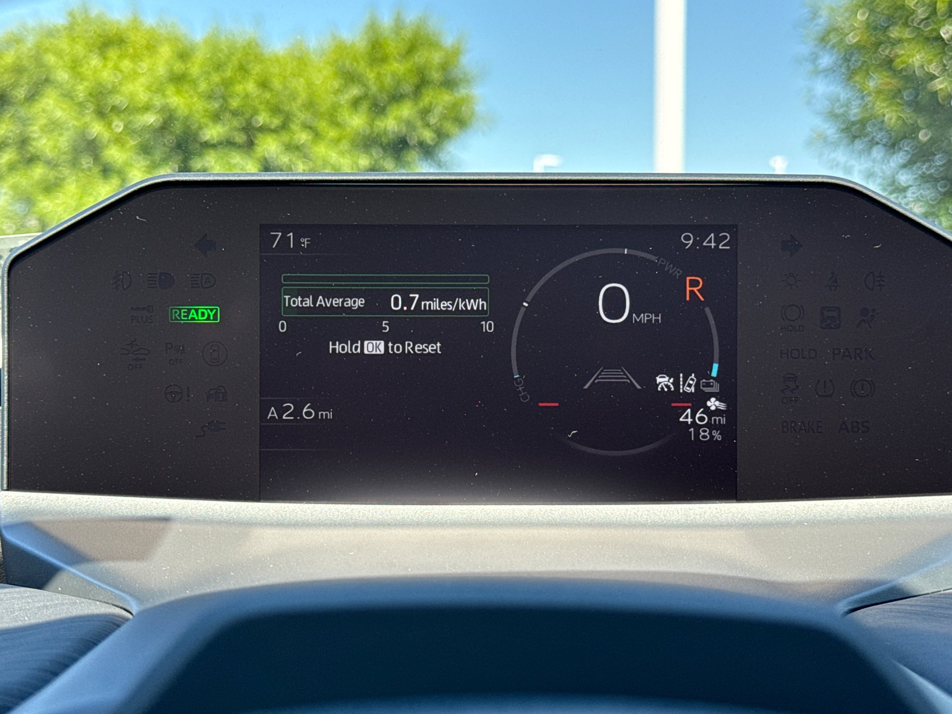 New 2026 Wind Chill Pearl <sup>1</sup> Toyota  SE image 32