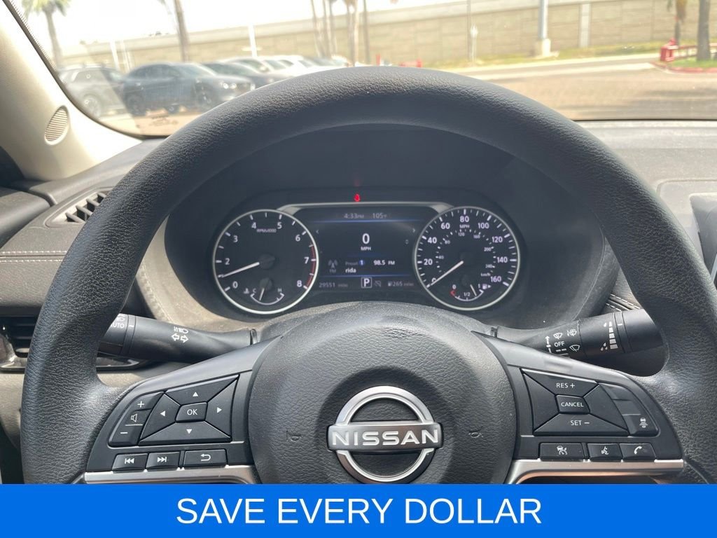 Used 2024  Nissan SV image 8