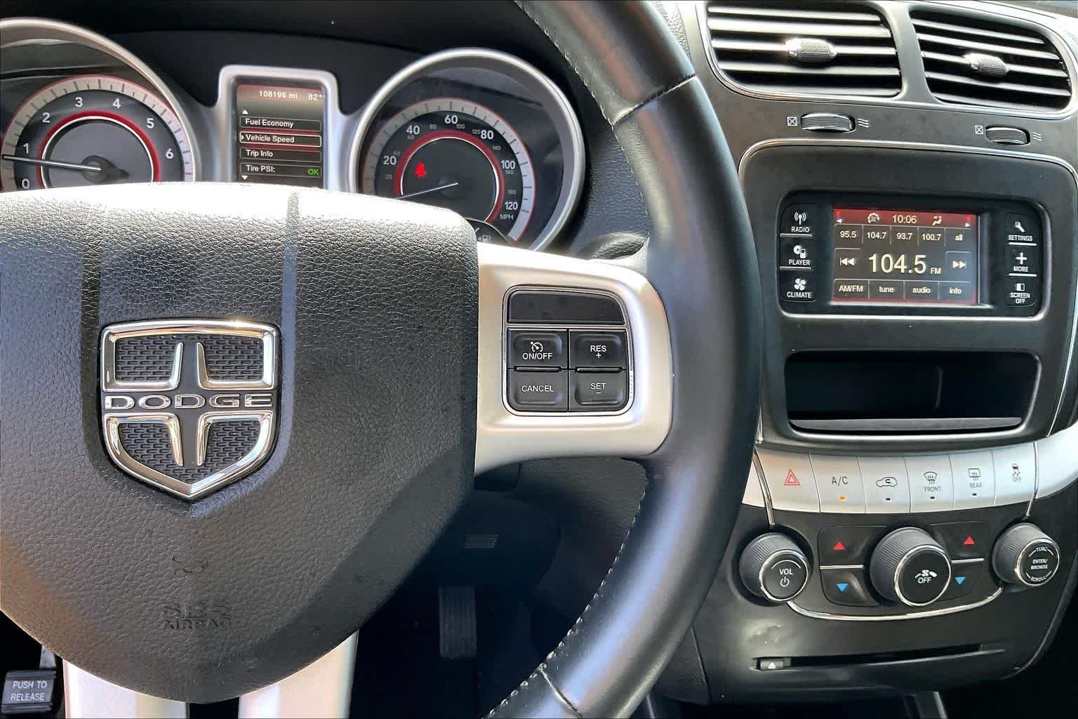 Used 2018 Billet Clearcoat Dodge SE image 24